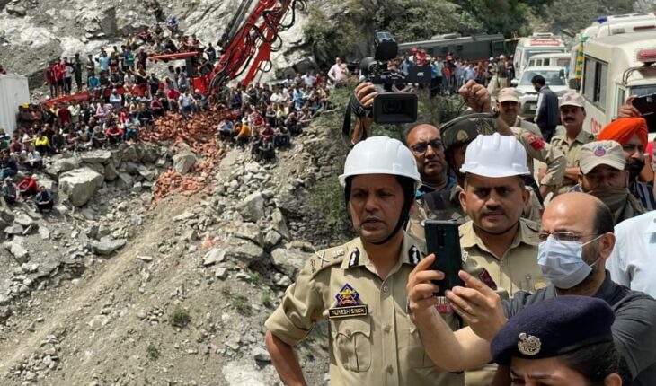 Committee of experts constituted to look into the incident at Khooni Nallah